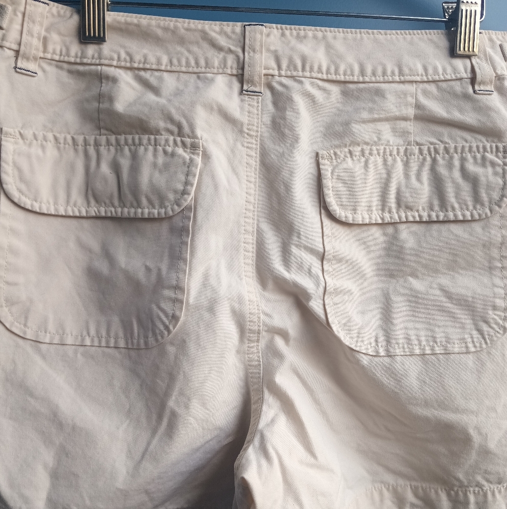 GAP Cream Bermudas Relaxed Fit - Picture 12 of 14